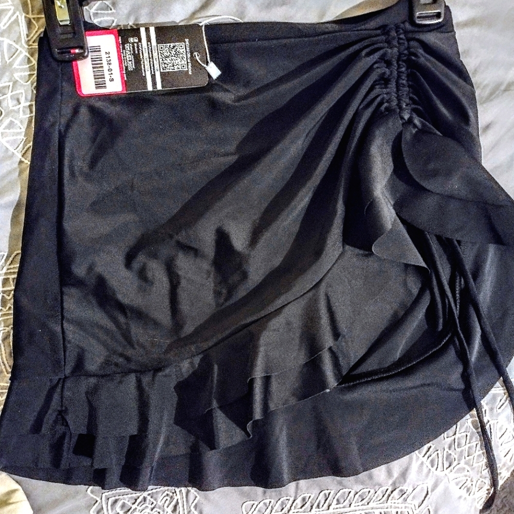 NWT Bathing suit bottom/skirt